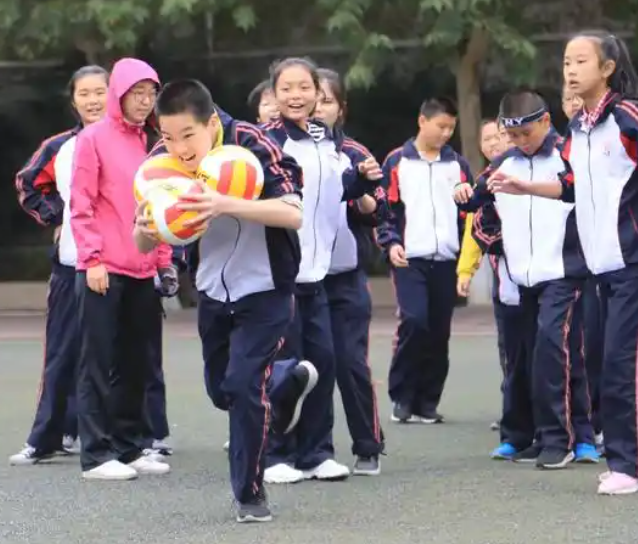 体育教师怎样安排他们体育活动他把课上